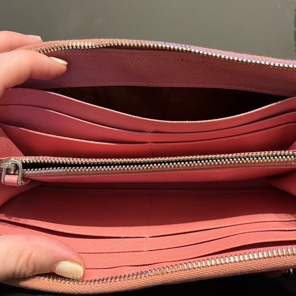 Prada Milano Made in Italy Pink Long Wallet - Picture 3 of 7
